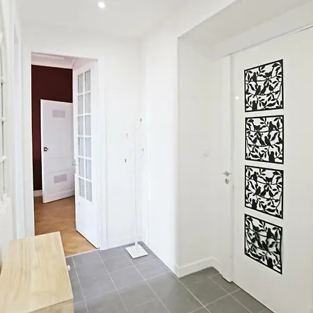 Splendid In The Heart Of דירה